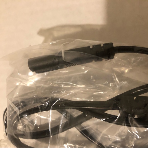 Nwot Replacement Ac adapter model BA44-00286A - Picture 3 of 8